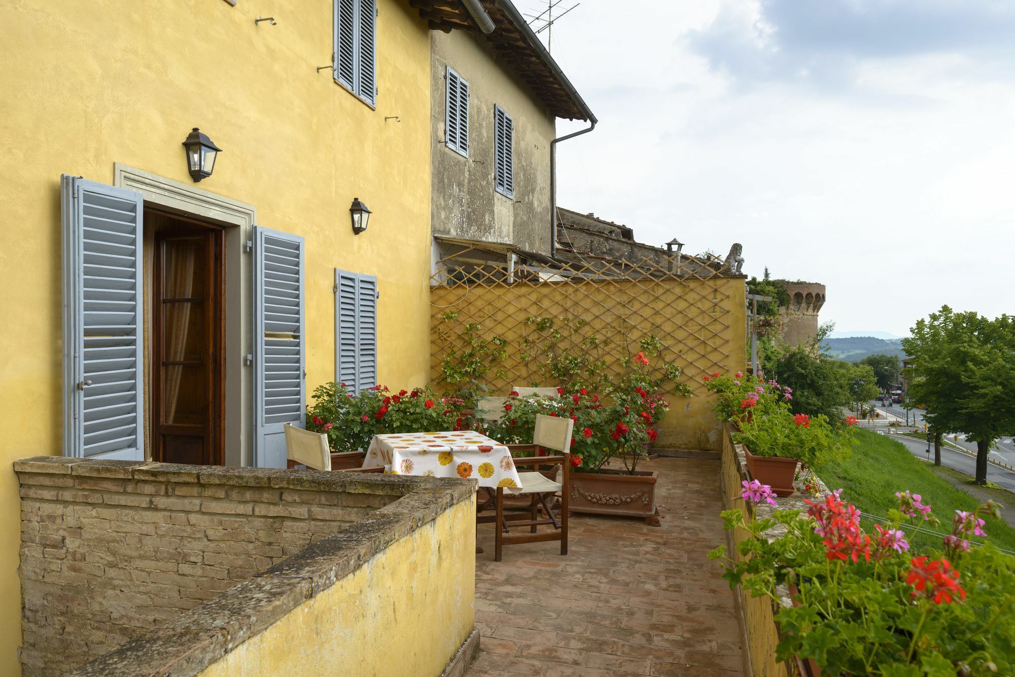 B&B Palazzo Al Torrione 2 San Gimignano Exterior foto